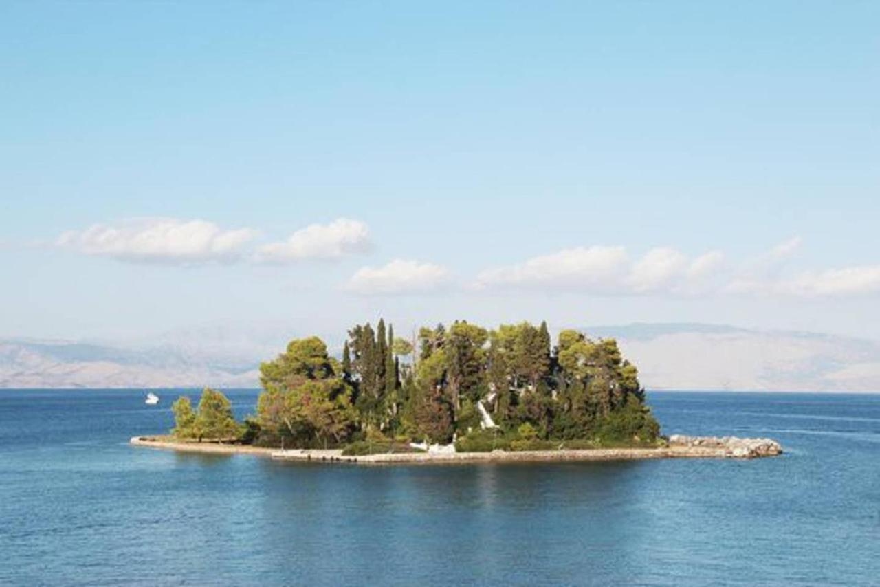 Batis Breeze * Perama (Corfu)